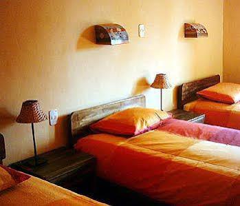 La Casa De Barro Lodge & Restaurant Chincheros  ภายนอก รูปภาพ
