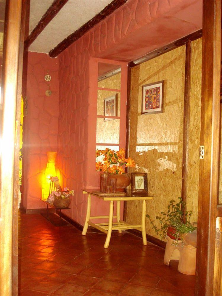 La Casa De Barro Lodge & Restaurant Chincheros  ภายนอก รูปภาพ